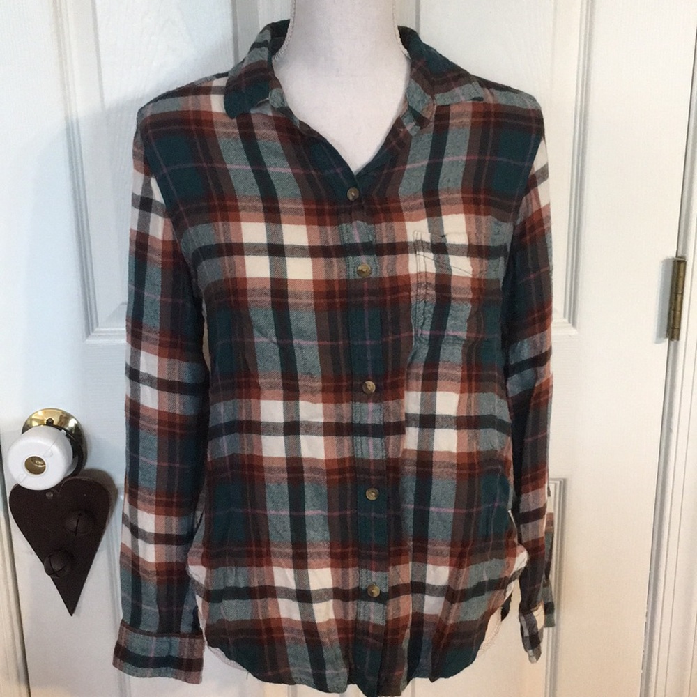American Eagle | Women’s flannel top size medium